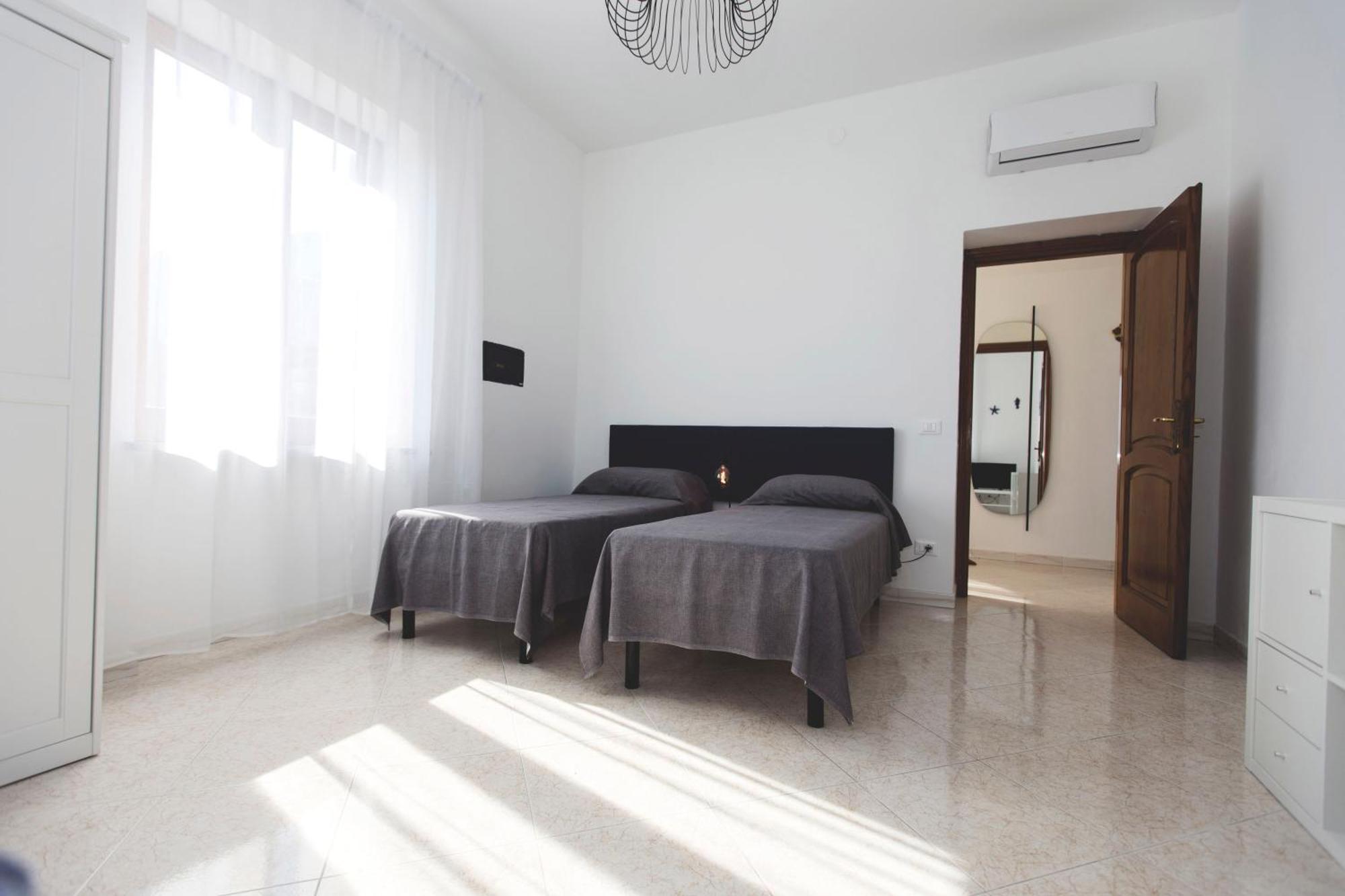 Brecchembe - Holiday Home In The Center Of Lacco Ameno 拉科阿梅诺 外观 照片